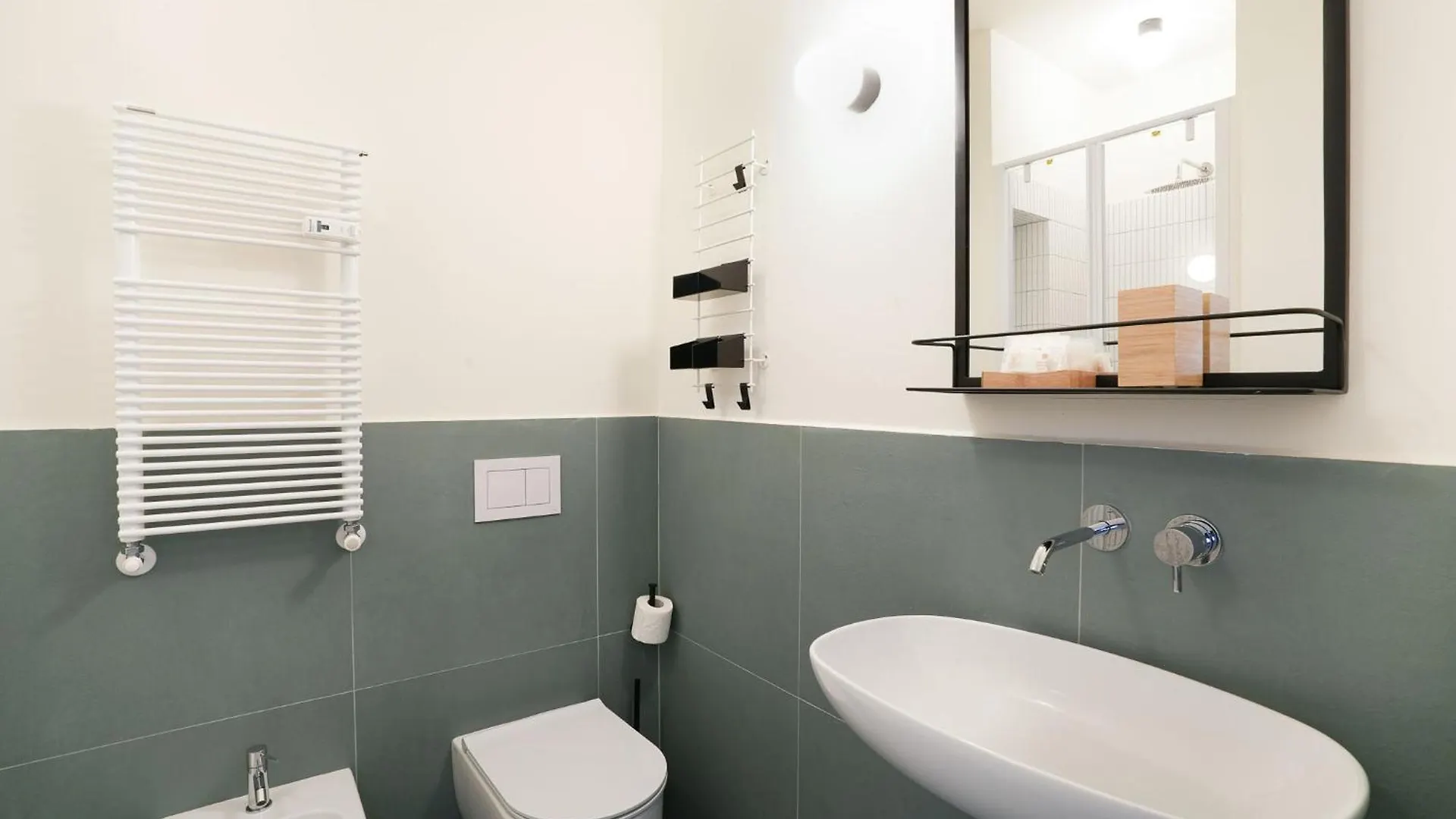 Navigli House, Trilocale Con Vista Fiume Apartment Milan
